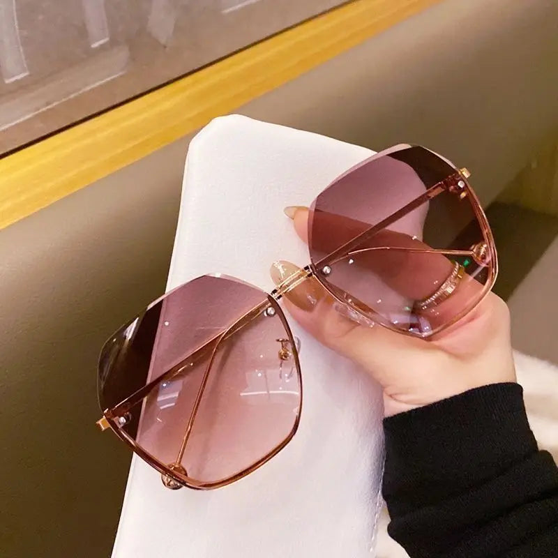 Savro-Retro Ladies Sunglasses