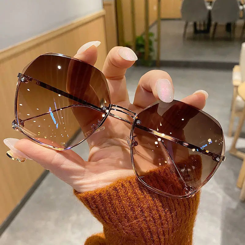 Savro-Retro Ladies Sunglasses